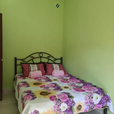 Yasmeen Homestay Kemaman Chukai Екстериор снимка
